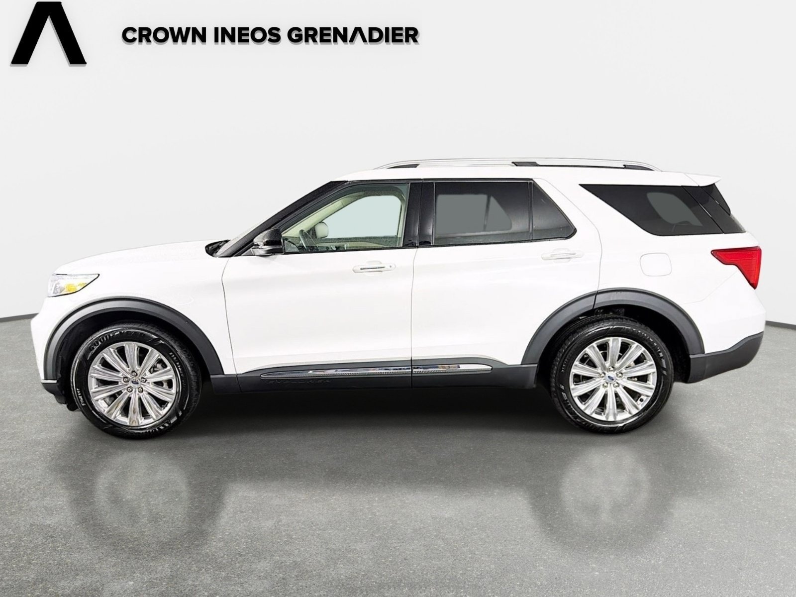 Used 2022 Ford Explorer Limited w/ Equipment Group 301A RWD image 7
