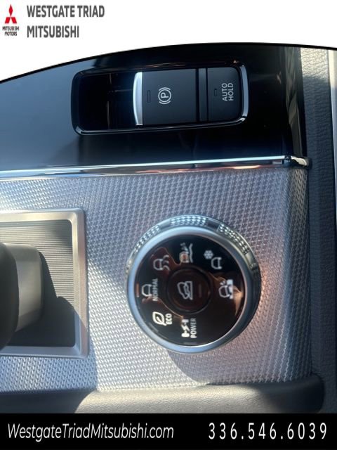 New 2025 Mitsubishi Outlander SEL image 26