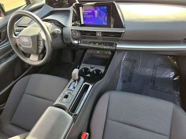 Used 2025 Toyota Prius LE image 14