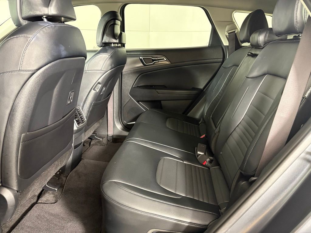 Used 2025 Kia Sportage SX Prestige image 38