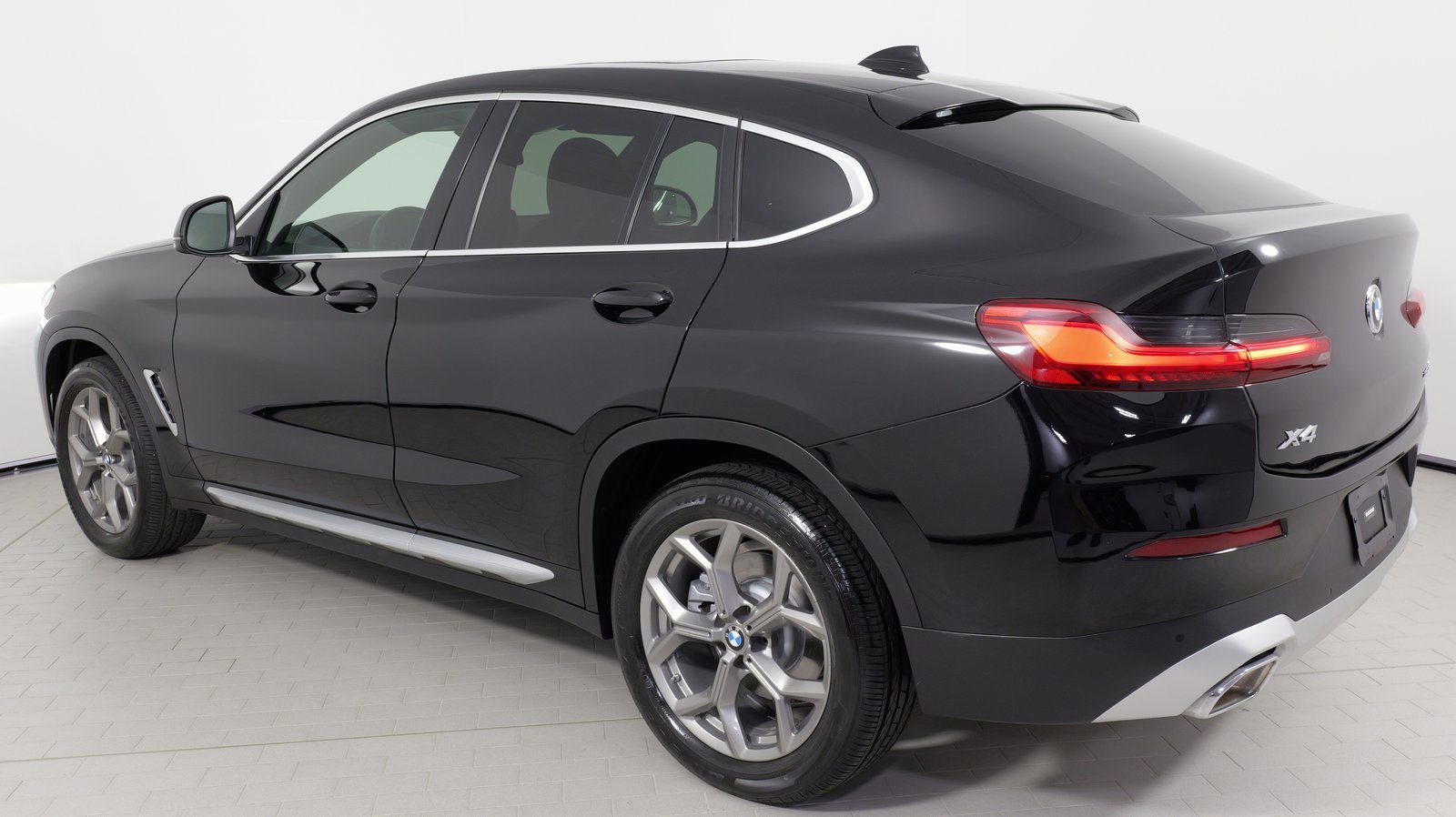 Used 2022 BMW X4 xDrive30i w/ Convenience Package image 26