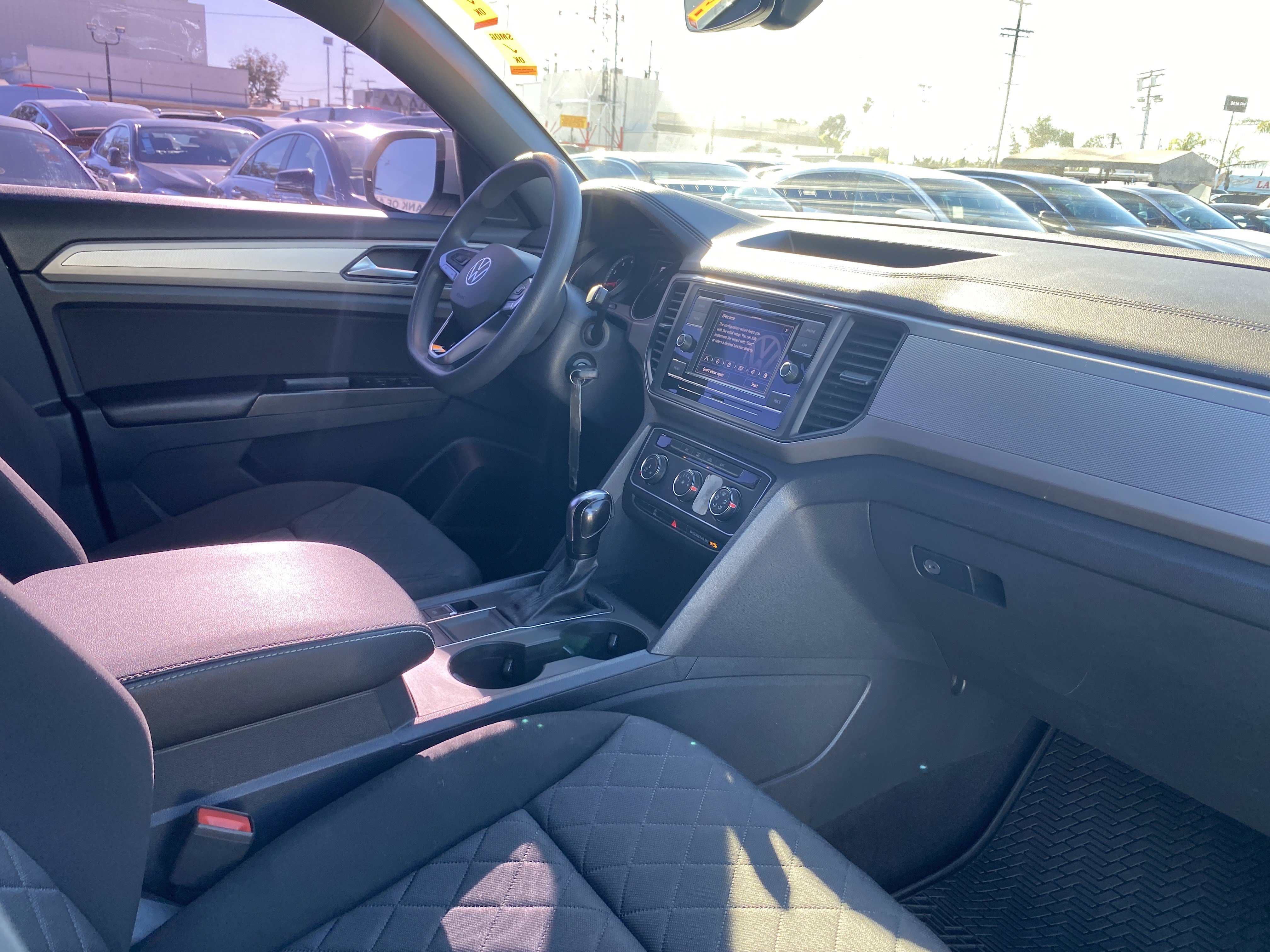 Used 2020 Volkswagen Atlas Cross Sport S image 23