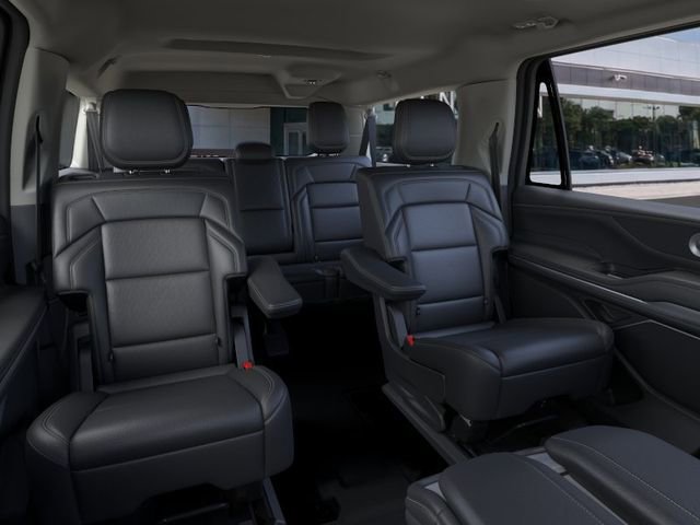 New 2026 Lincoln Navigator L Premier AWD/4WD image 12