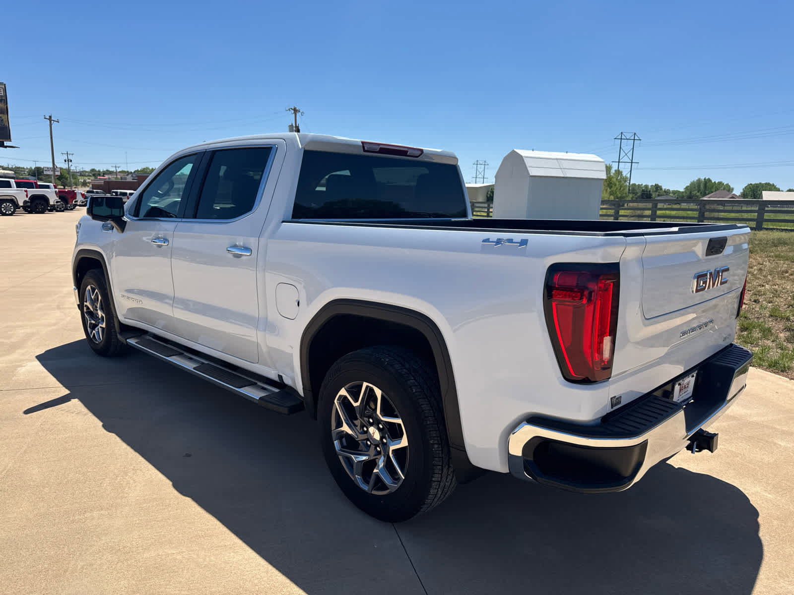 New 2026 GMC Sierra 1500 SLT w/ SLT Premium Package AWD/4WD image 68