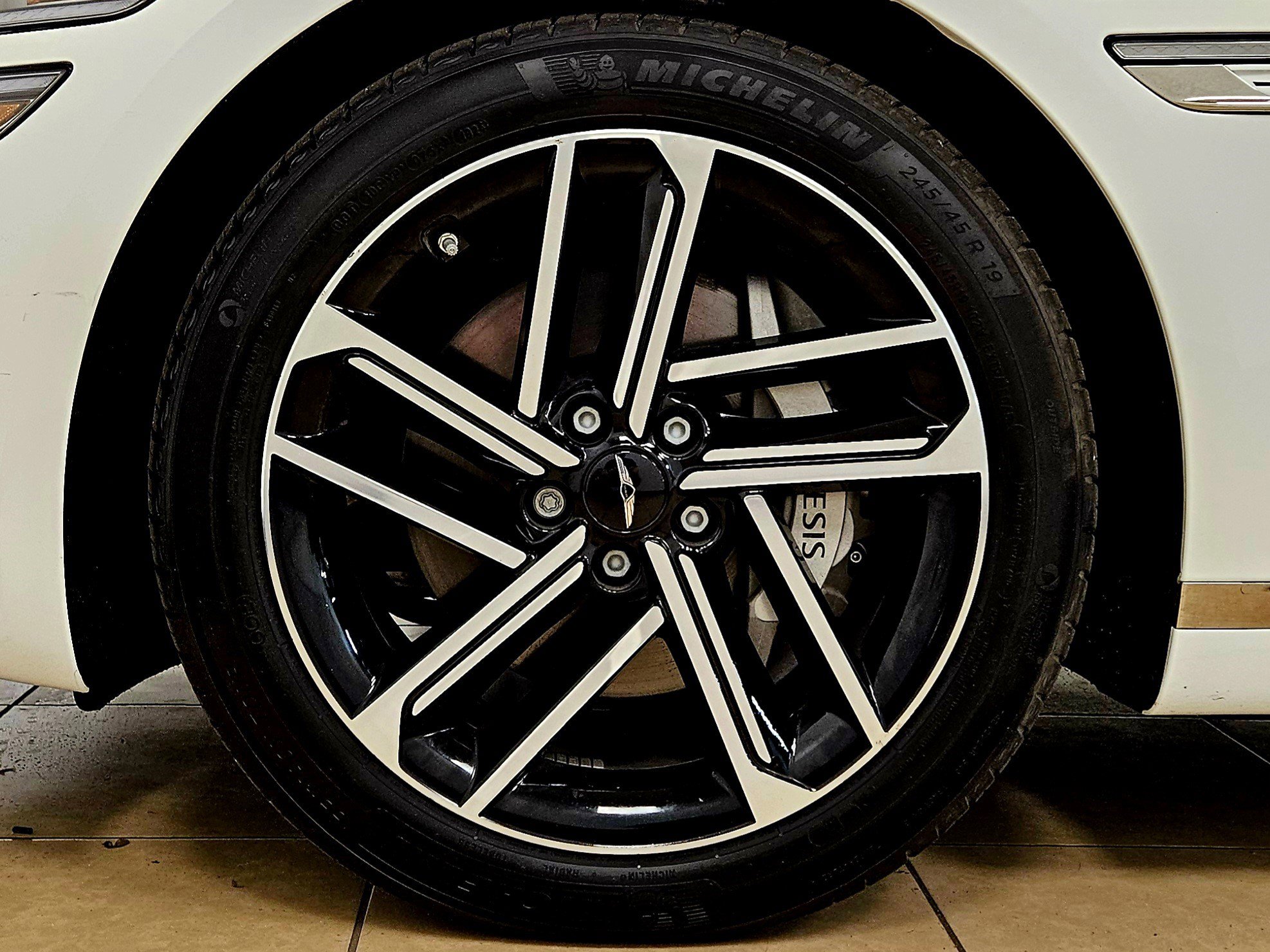 Used 2025 Genesis G80 2.5T Advanced AWD/4WD image 38