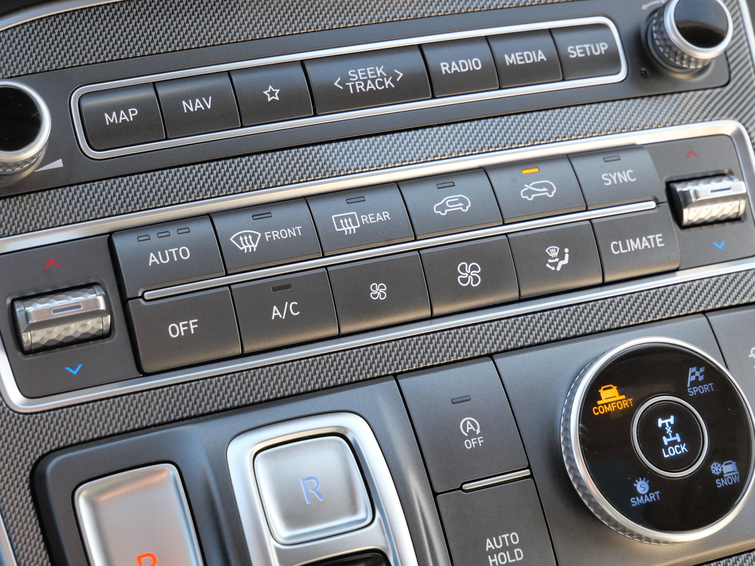 Certified 2023 Hyundai Santa Fe SEL w/ Premium Package AWD/4WD image 24