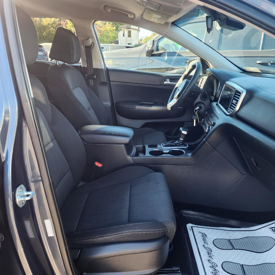 Used 2020 Kia Sportage LX AWD/4WD image 13