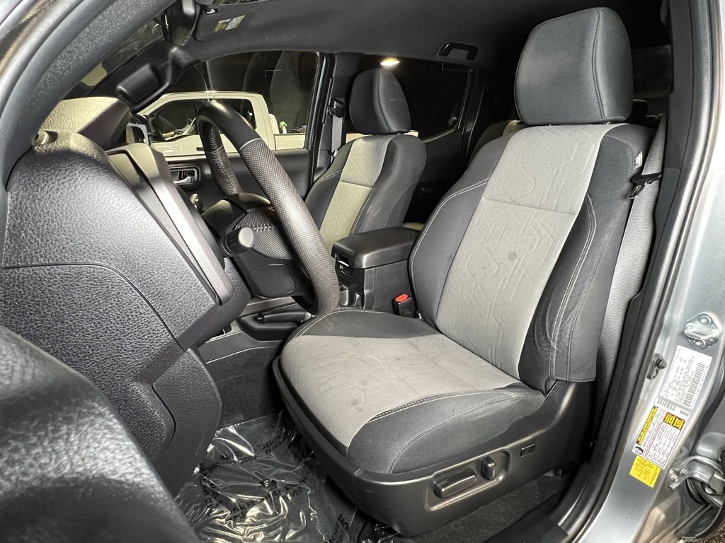 Used 2023 Toyota Tacoma TRD Off-Road image 3