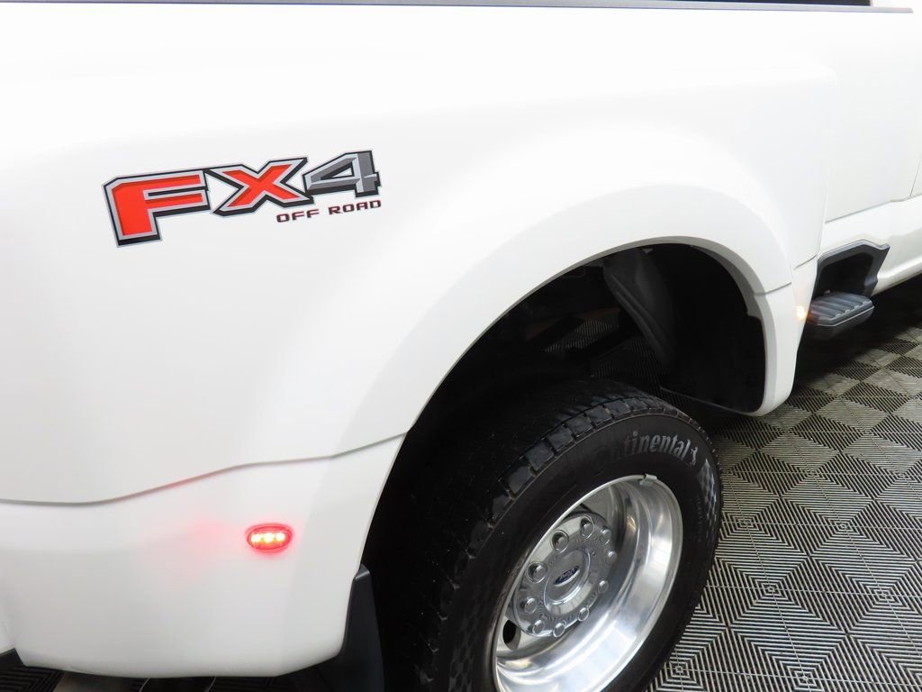 Used 2025 Ford F450 Platinum w/ FX4 Off-Road Package AWD/4WD image 33