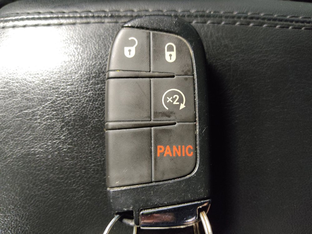 Used 2025 Jeep Compass Latitude AWD/4WD image 32