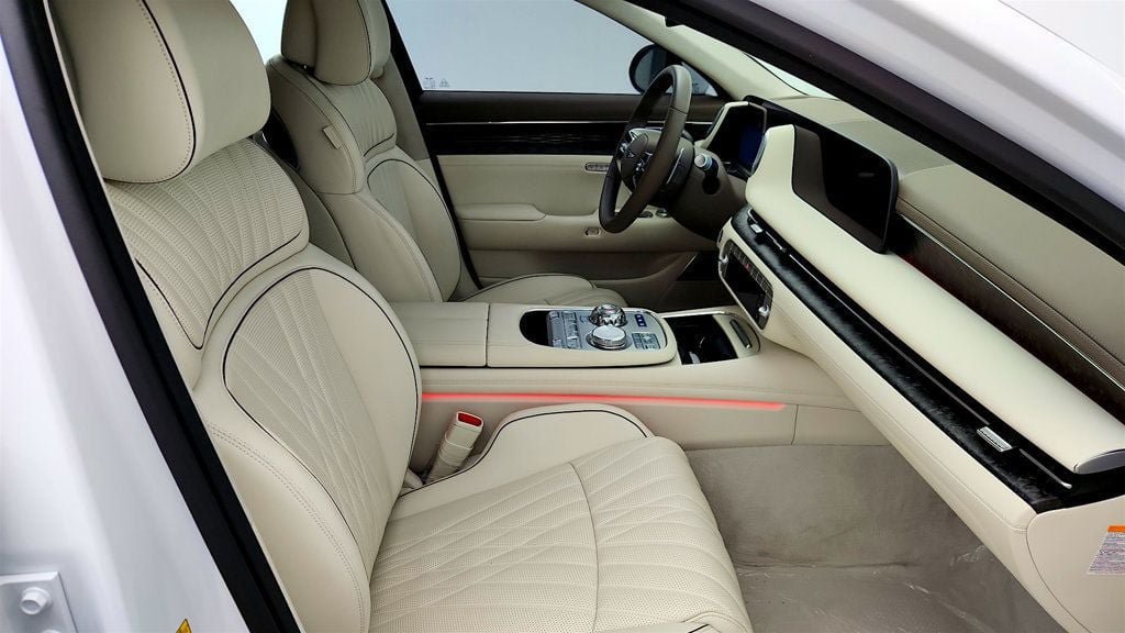 Used 2025 Genesis G90 3.5T AWD/4WD image 25