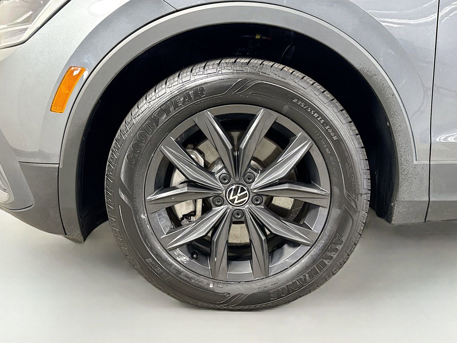 Certified 2024 Volkswagen Tiguan SE AWD/4WD image 29