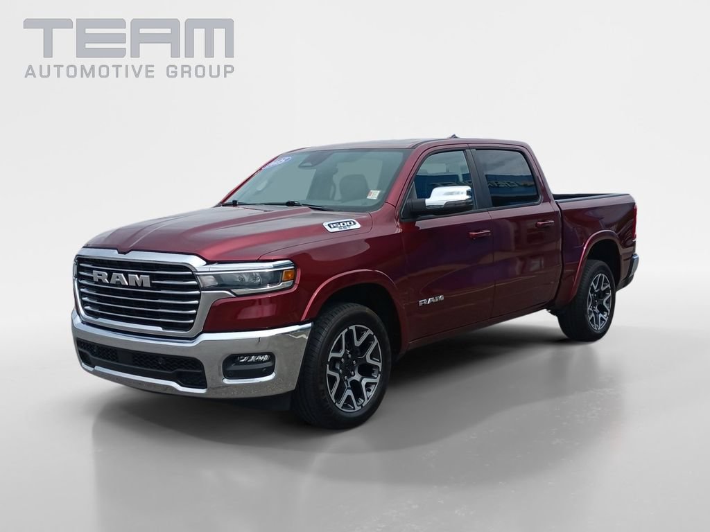 Used 2025 RAM 1500 Laramie AWD/4WD image 3