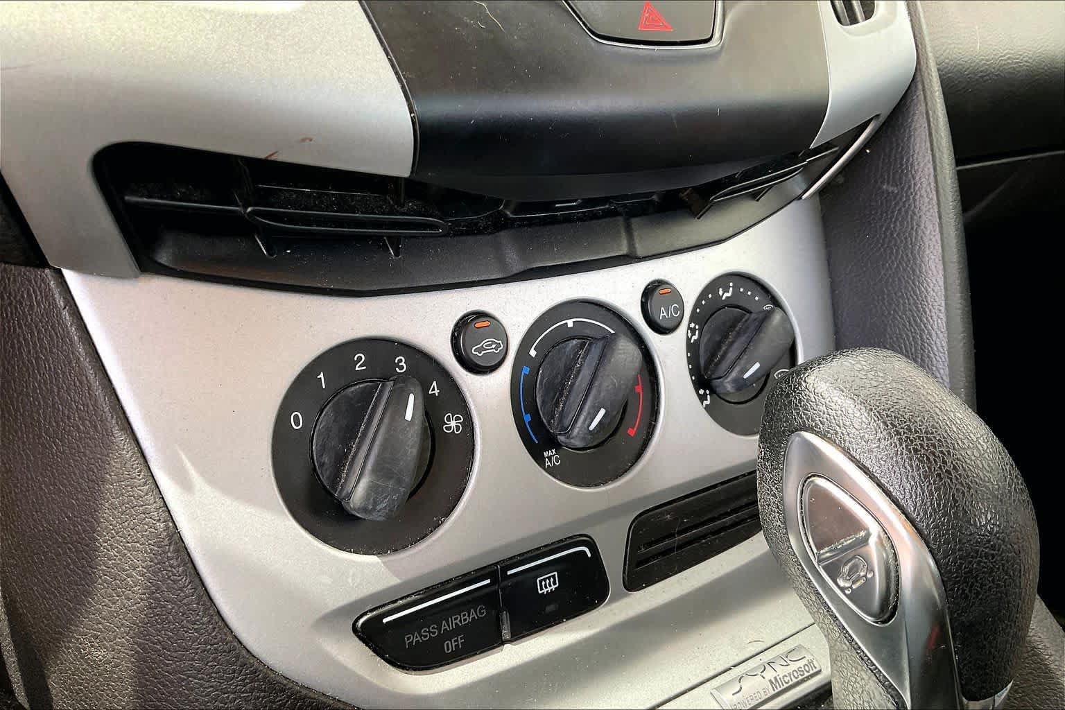 Used 2014 Ford Focus SE FWD image 10