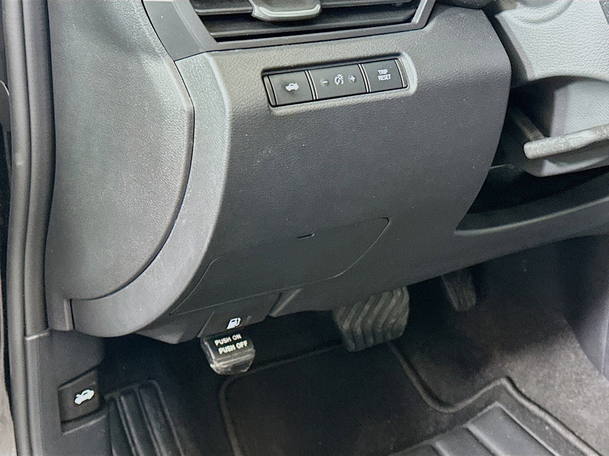 Used 2025 Nissan Altima 2.5 SV image 17