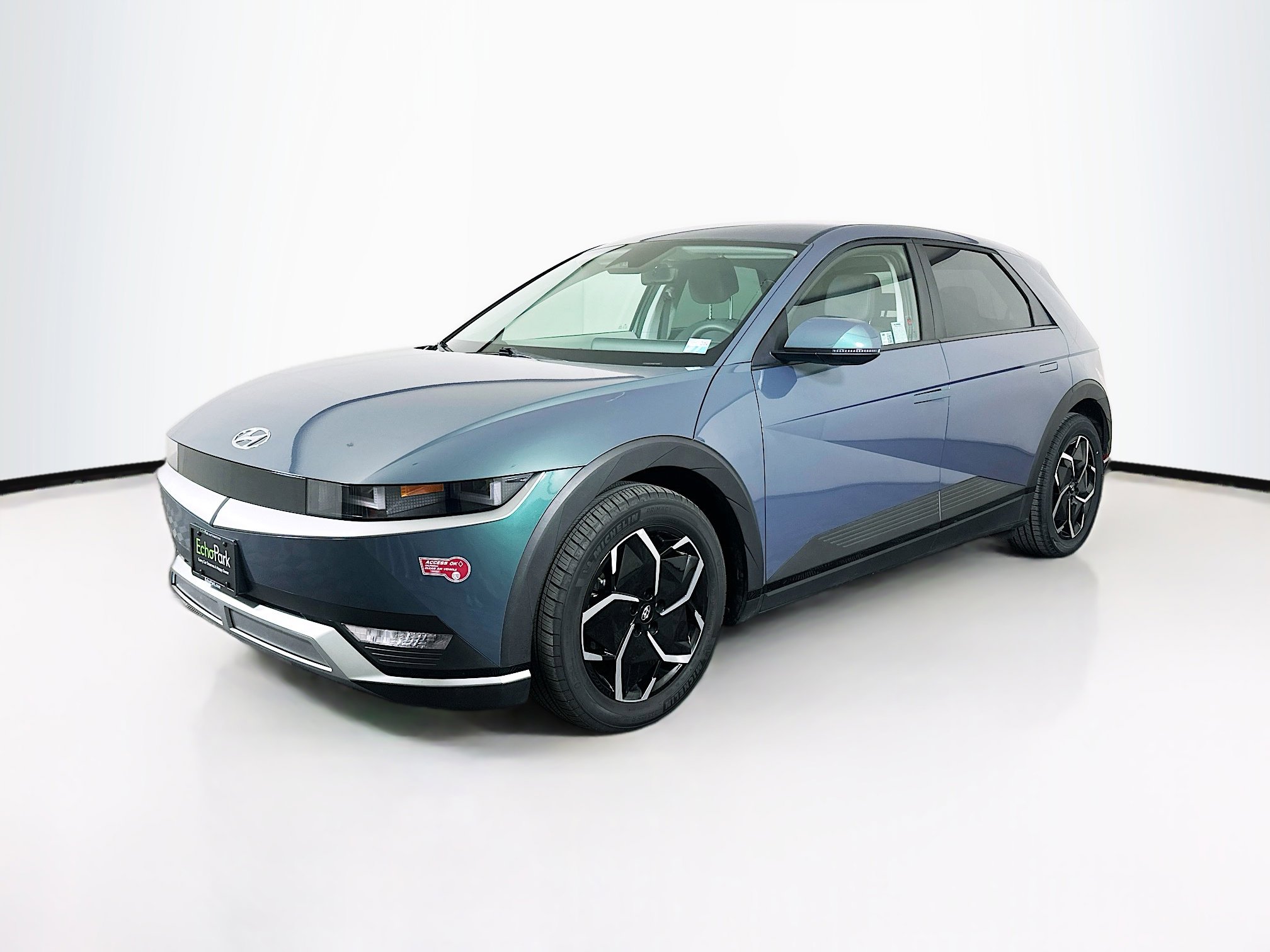 Used 2024 Hyundai Ioniq 5 SE image 3