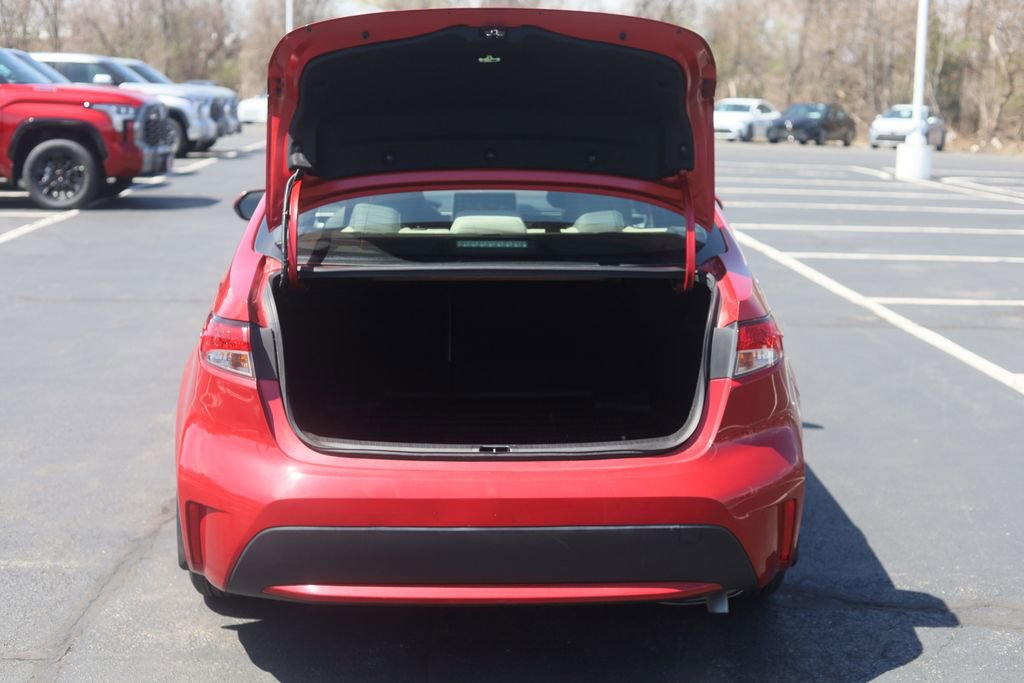 Used 2021 Toyota Corolla LE FWD image 24