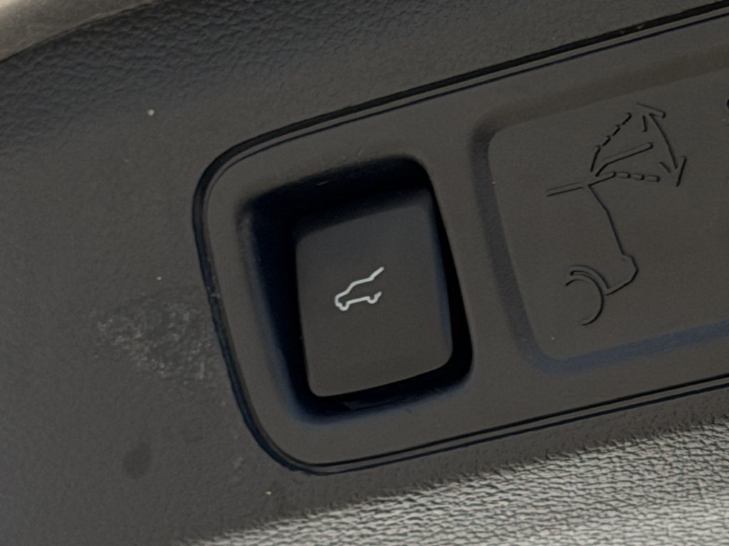 Used 2024 Ford Expedition XLT RWD image 27