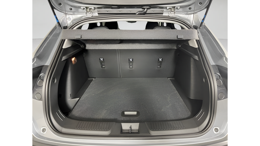 New 2026 Chevrolet Trax LT w/ LT Convenience Package FWD image 15