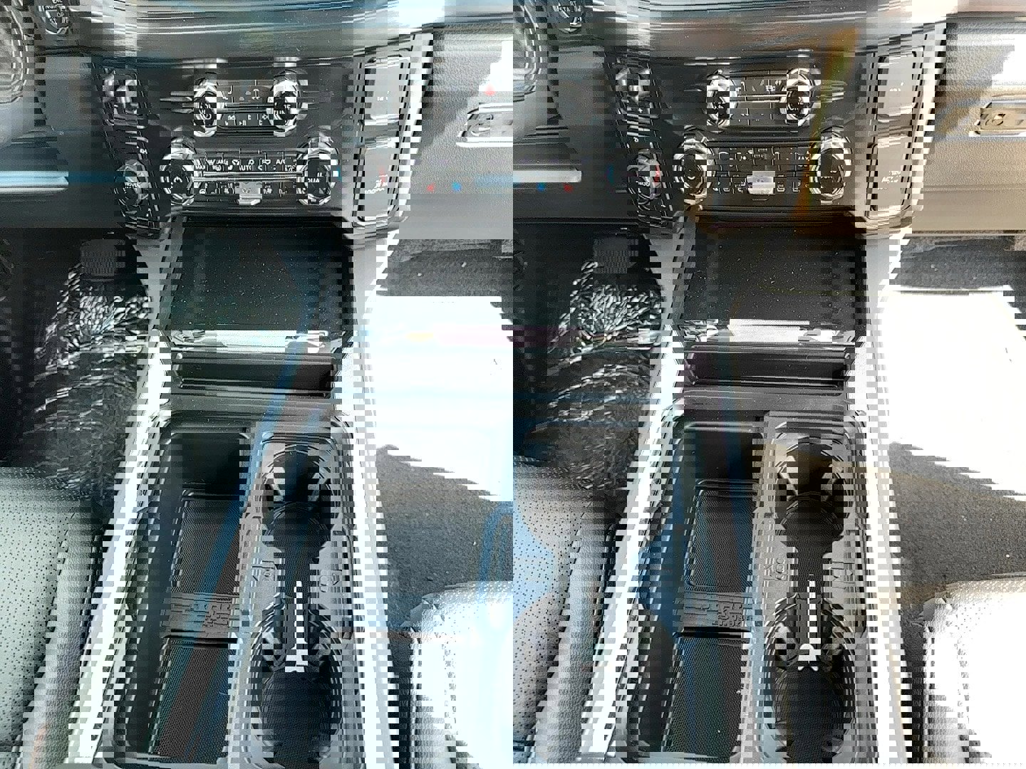 New 2025 Ford F450 Lariat image 17