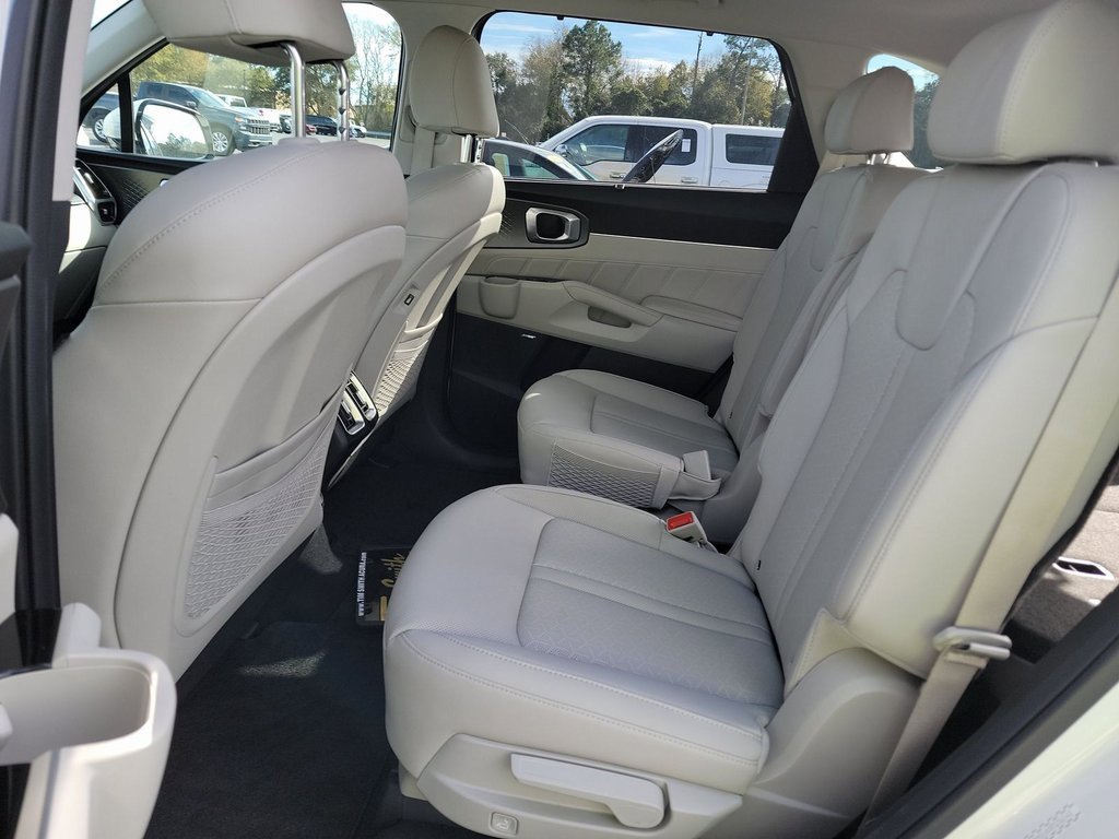 Used 2024 Kia Sorento SX Prestige image 5