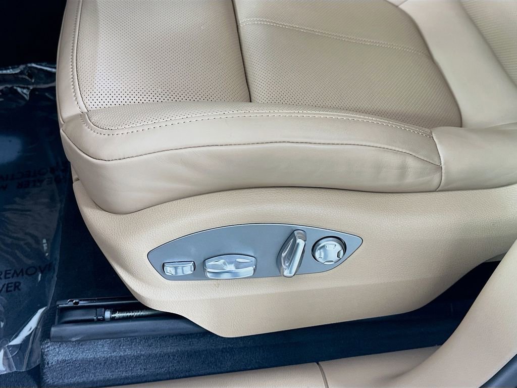 Certified 2026 Porsche Macan image 21