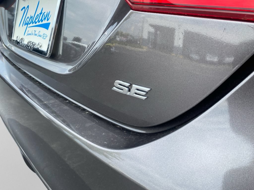 Used 2024 Toyota Camry SE w/ Convenience Package FWD image 27