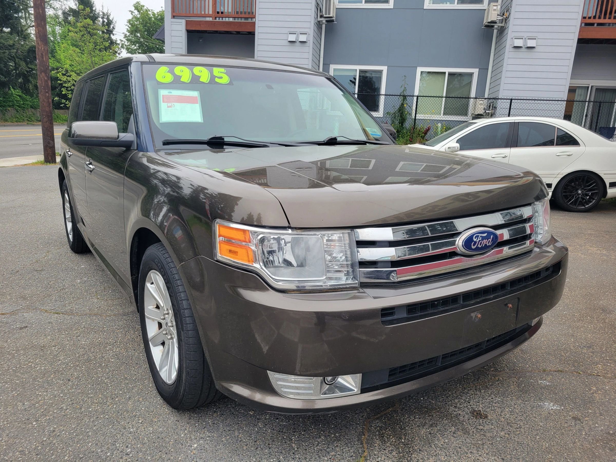 Used 2011 Ford Flex SEL FWD image 3