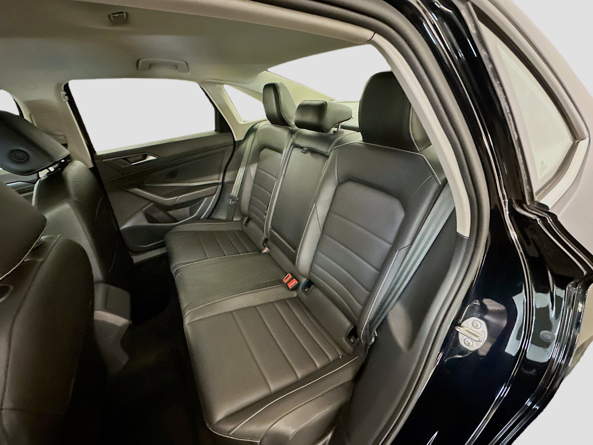 Used 2024 Volkswagen Jetta SE image 28