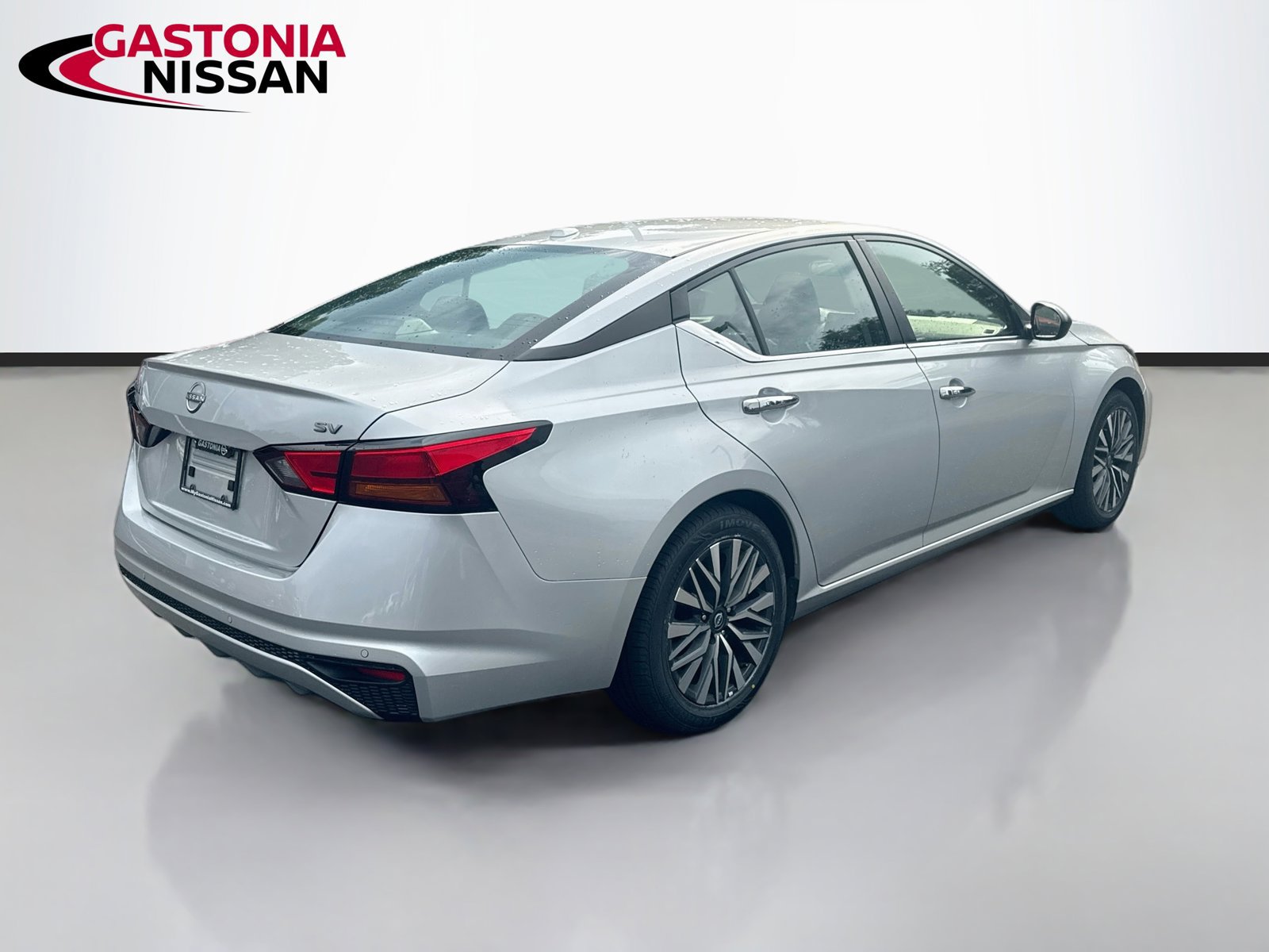 Used 2024 Nissan Altima 2.5 SV FWD image 9