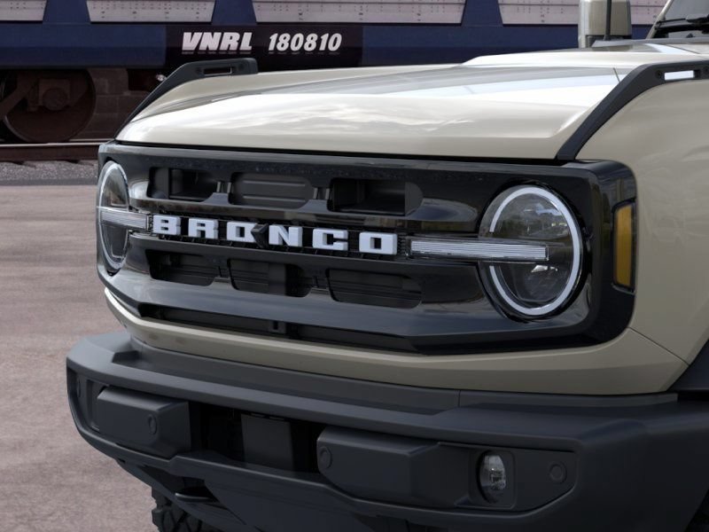 New 2026 Ford Bronco Outer Banks w/ Sasquatch Package AWD/4WD image 24