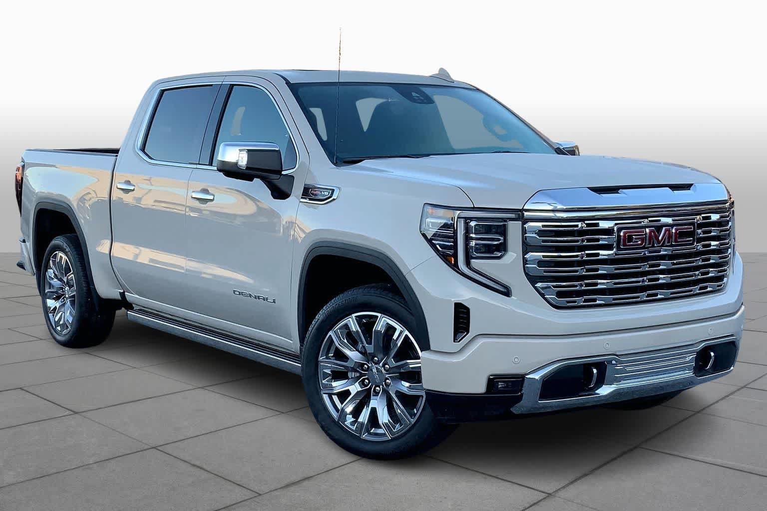 Used 2026 GMC Sierra 1500 Denali AWD/4WD image 2