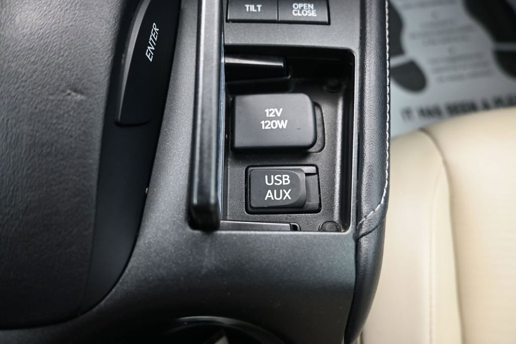Used 2013 Lexus CT 200h w/ Premium Pkg w/Navigation FWD image 24