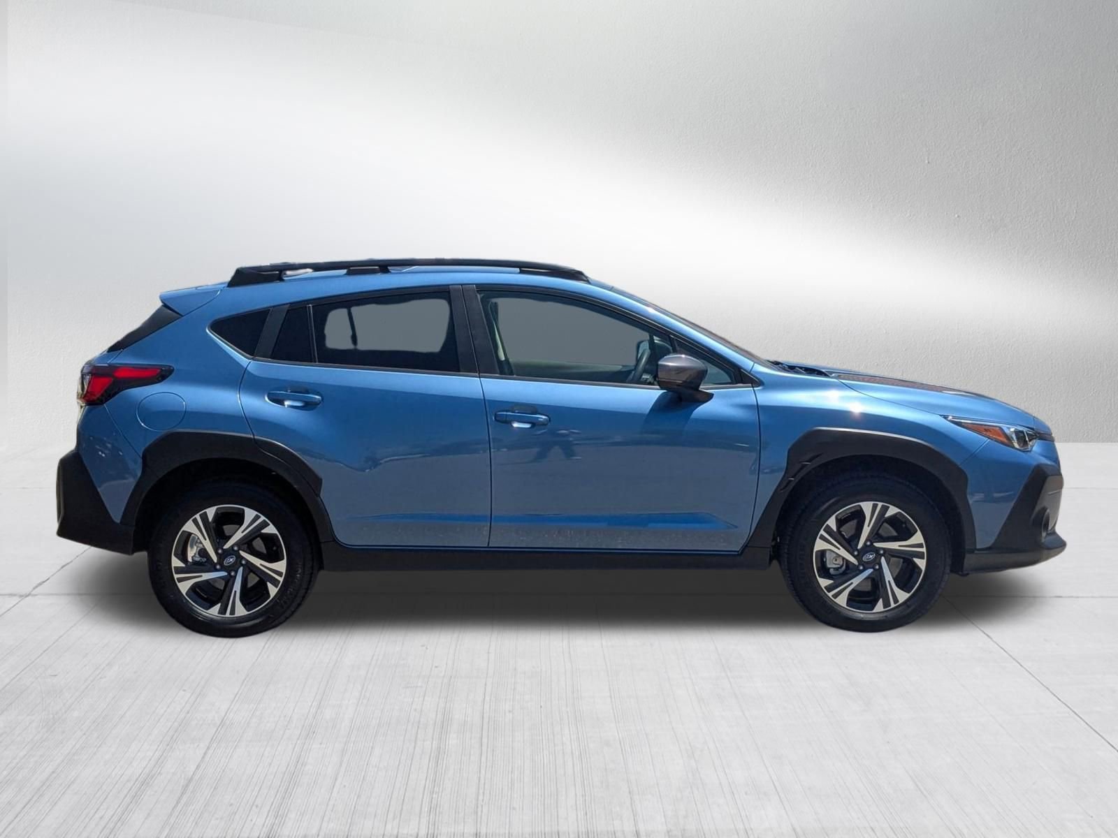 Used 2024 Subaru Crosstrek 2.0i Premium w/ Crosstrek Mirror Package AWD/4WD image 6