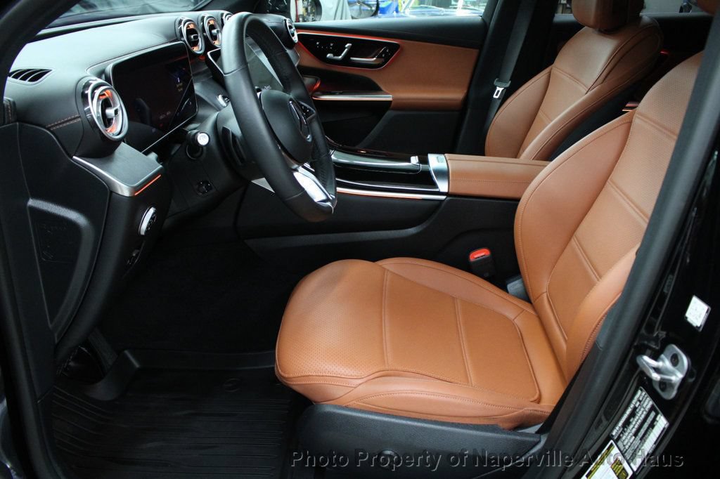 Used 2025 Mercedes-Benz GLC 300 4MATIC image 10