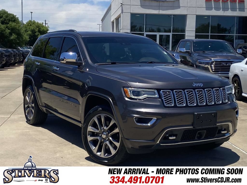 Used 2017 Jeep Grand Cherokee Overland w/ Jeep Active Safety Group AWD/4WD image 36