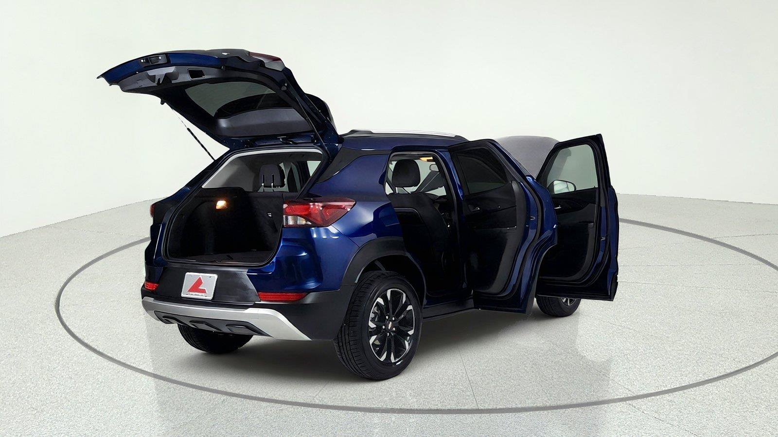 Used 2023 Chevrolet TrailBlazer LT FWD image 14
