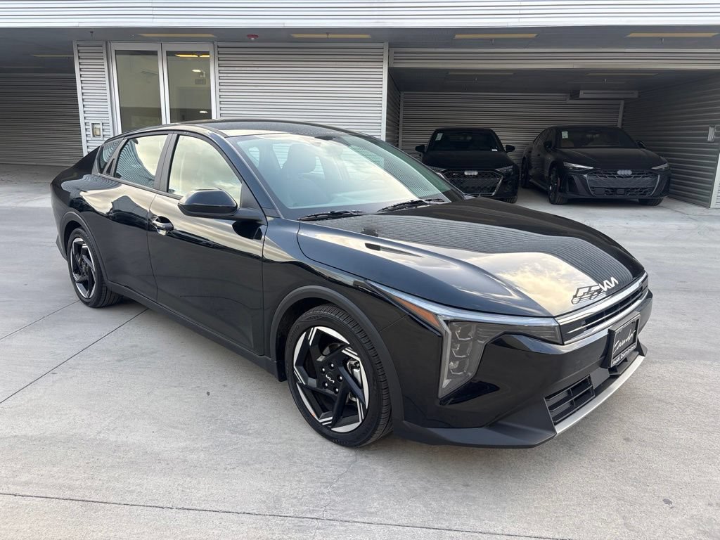 Used 2025 Kia K4 EX FWD image 3