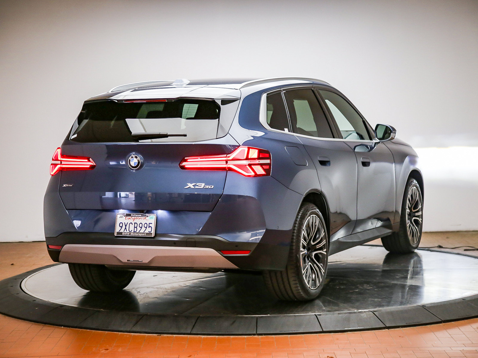 Used 2026 BMW X3 xDrive30i w/ Premium Package AWD/4WD image 5