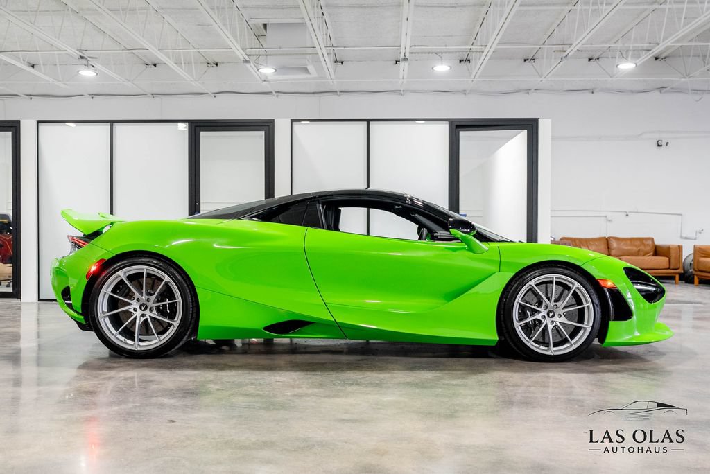Used 2026 McLaren 750S Spider RWD image 1