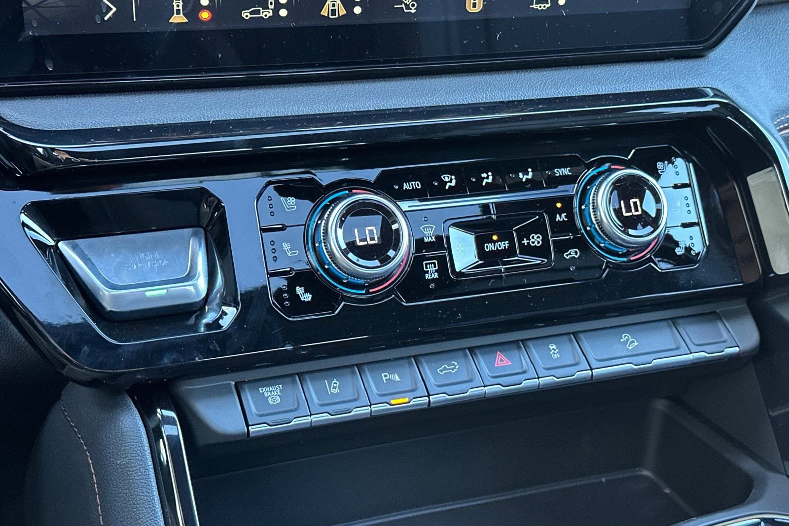 New 2026 GMC Sierra 2500 AT4 w/ AT4 Premium Plus Package image 21