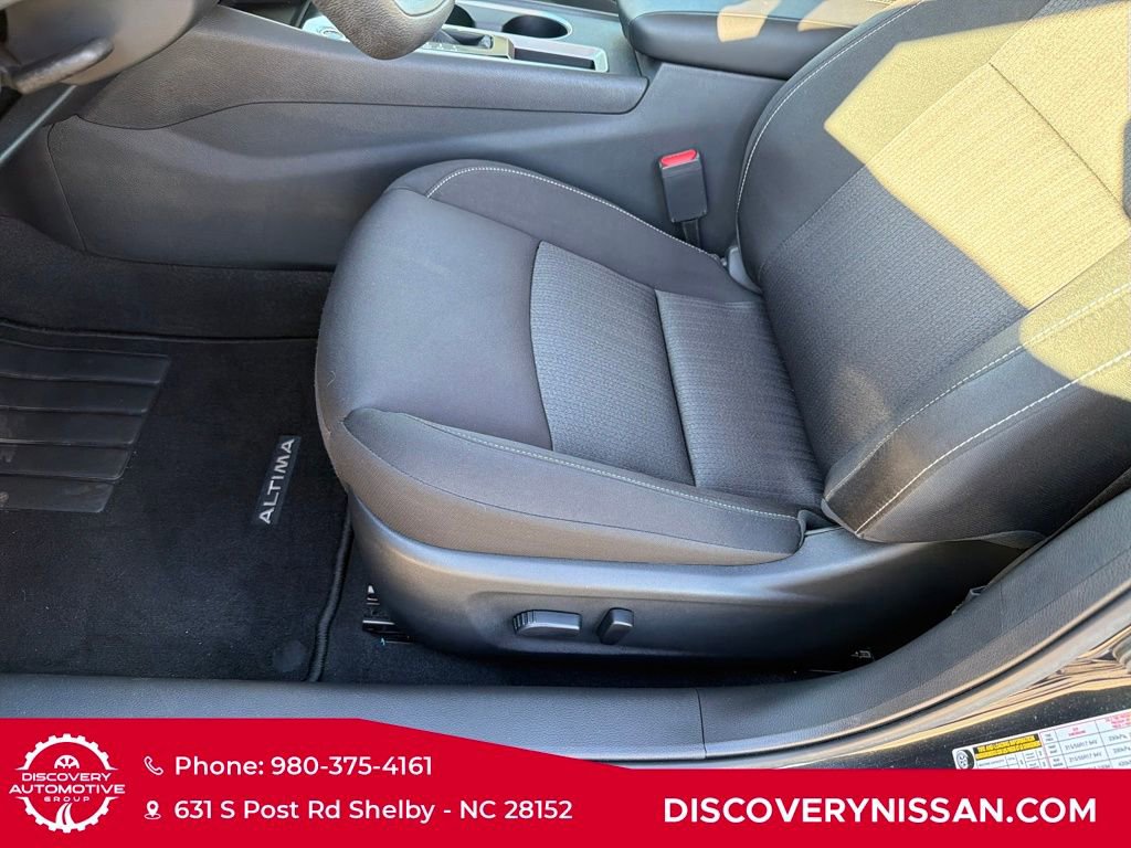 Certified 2022 Nissan Altima 2.5 SV FWD image 12