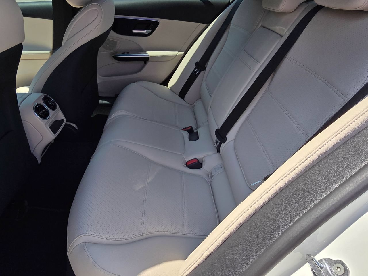 Used 2023 Mercedes-Benz C 300 4MATIC Sedan image 28
