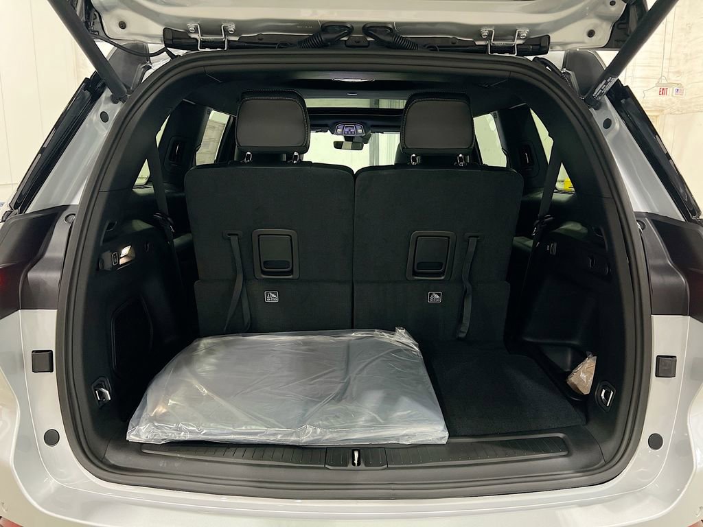 New 2025 Jeep Grand Cherokee L Limited w/ Black Appearance Package image 14