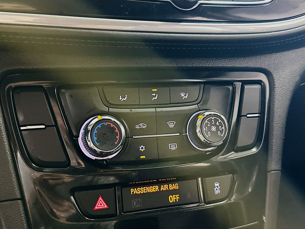 Used 2019 Buick Encore Preferred AWD/4WD image 16