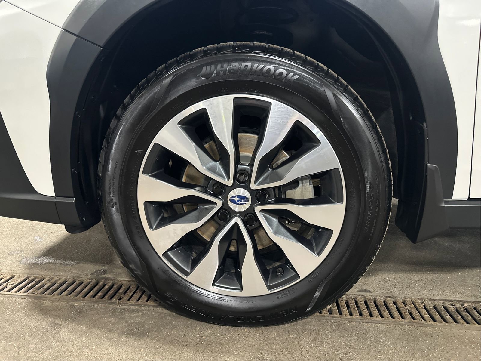 Used 2023 Subaru Outback Limited XT AWD/4WD image 25