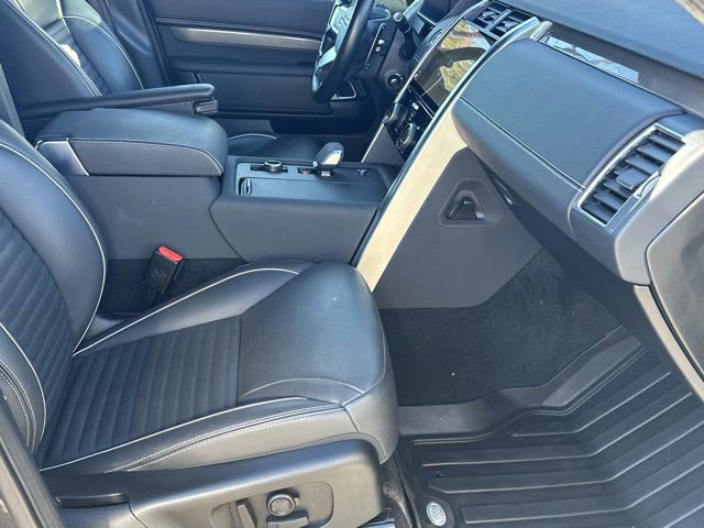 Used 2023 Land Rover Discovery HSE R-Dynamic image 17