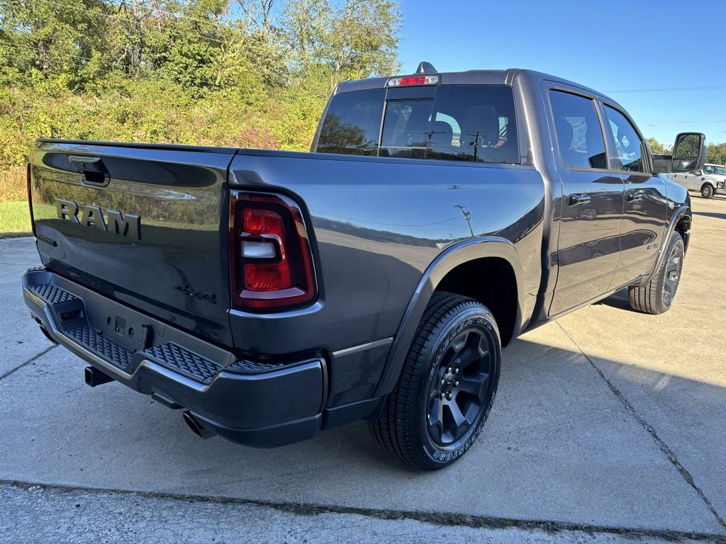 New 2026 RAM 1500 4x4 Crew Cab image 7