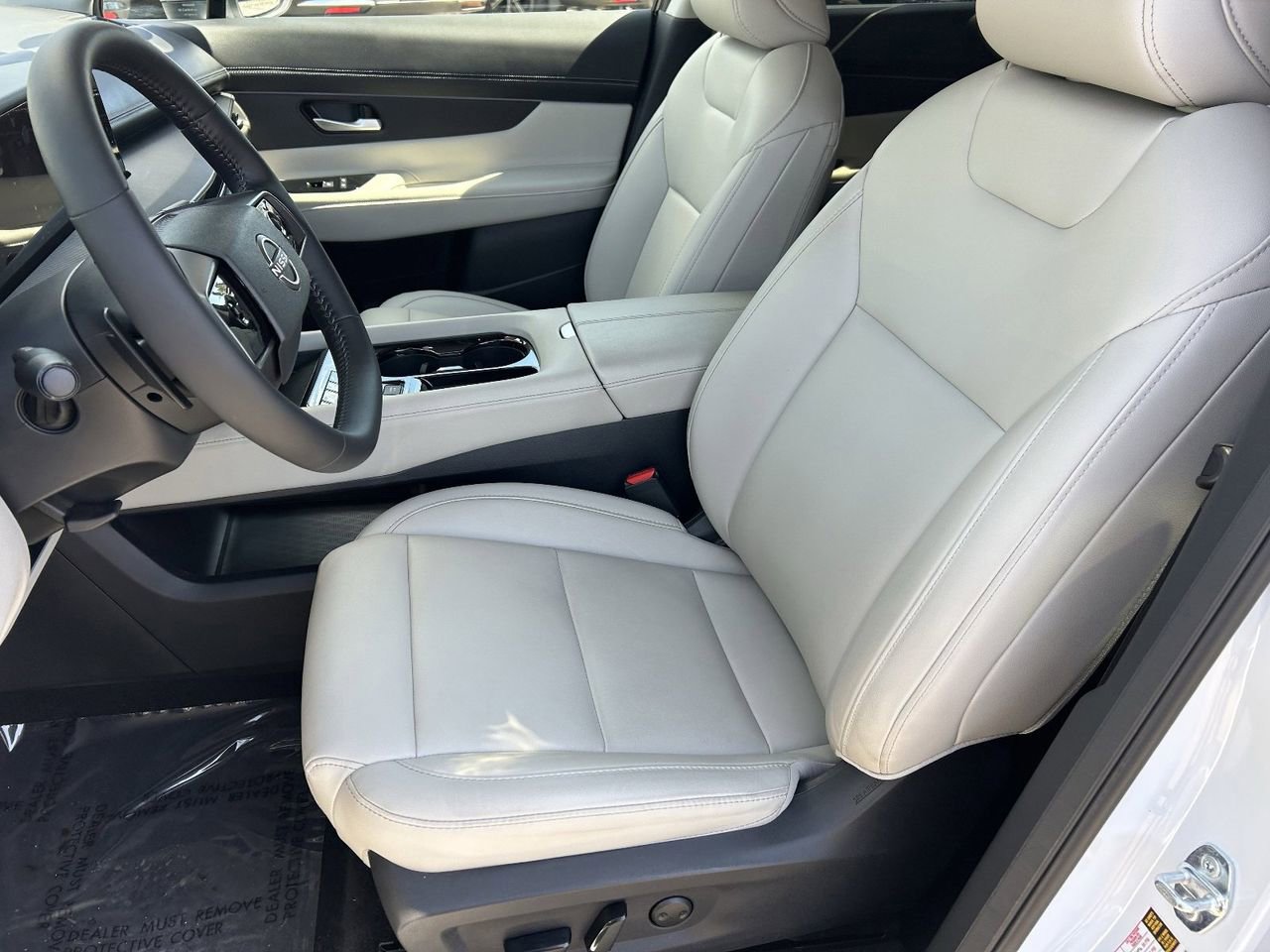 Certified 2025 Nissan Murano SV w/ Cargo Package image 28