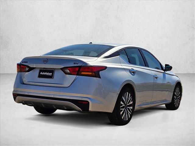 Used 2024 Nissan Altima 2.5 SV image 5